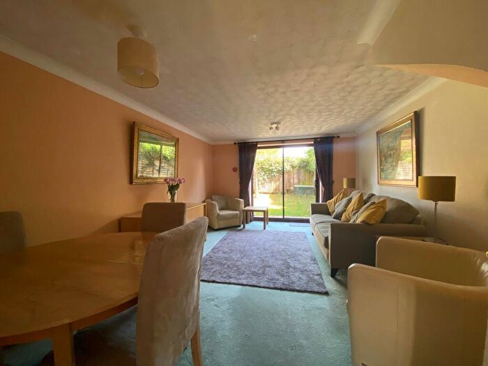 3 Bedroom House To Rent In Kirby Place, Oxford, OX4