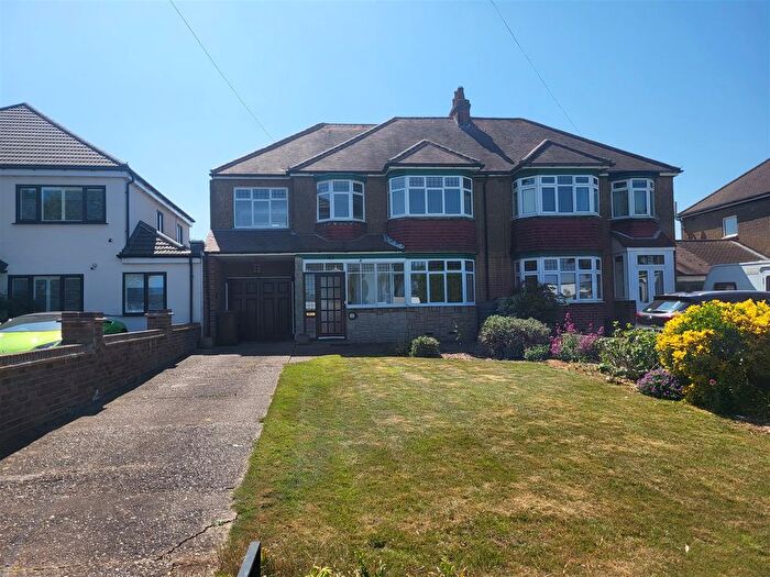 4 Bedroom Semi-Detached House To Rent In Pattens Lane, Rochester, ME1