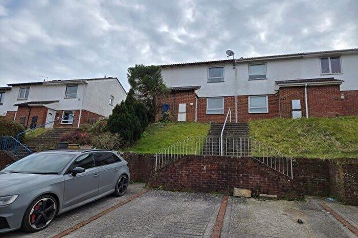 2 Bedroom Property To Rent In Luxton Road, Newton Abbot, TQ12