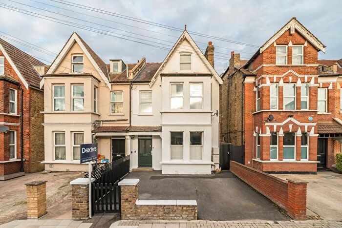 2 Bedroom Flat For Sale In Tankerville Road, Streatham, SW16