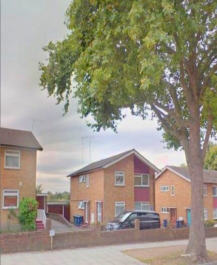 2 Bedroom Flat To Rent In Wellington Place, Great North Road, London, N2