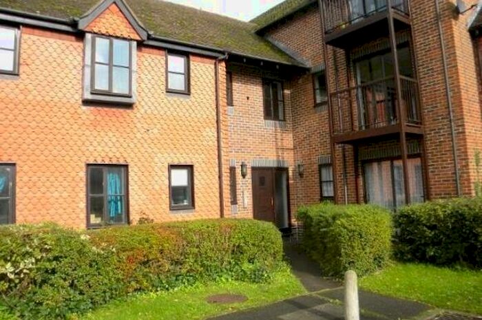 1 Bedroom Flat To Rent In Christy Court, Tadley, RG26