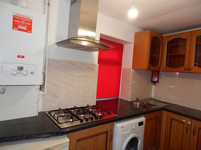 1 Bedroom Terraced House To Rent In Dewsbury Gate Road, Staincliffe, Dewsbury, WF13