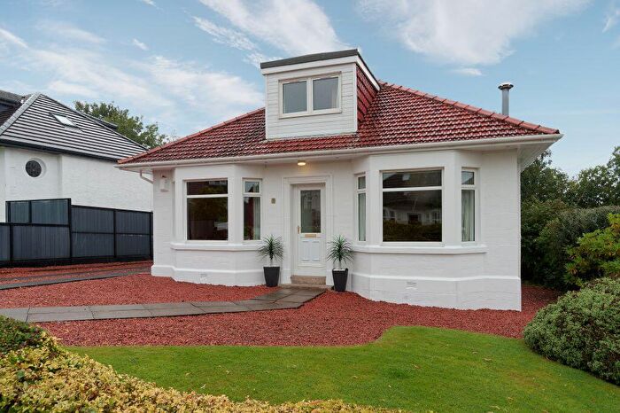4 Bedroom Detached Bungalow For Sale In Southwold Road, Paisley, PA1