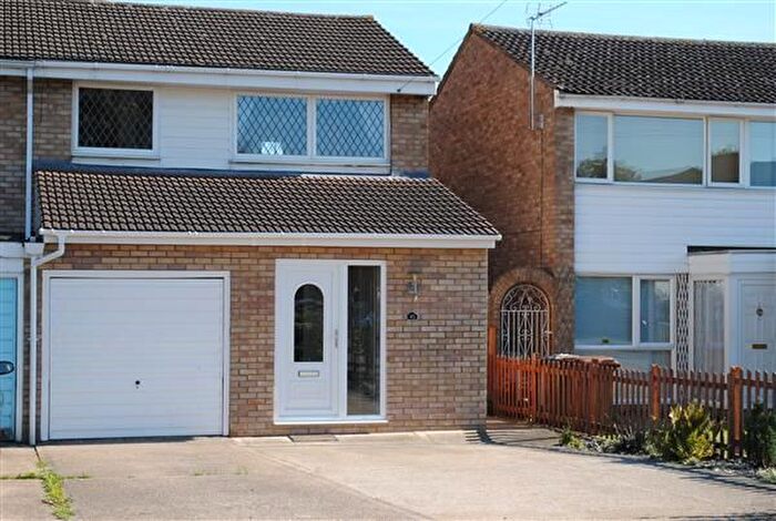 3 Bedroom Semi-Detached House To Rent In Coombelands, Royston, SG8