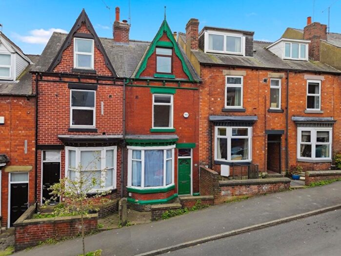 4 Bedroom Terraced House For Sale In Hunter House Road, Sheffield, S11