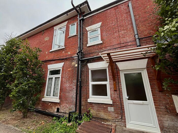 1 Bedroom Flat To Rent In Clifton Road, Southampton, SO15