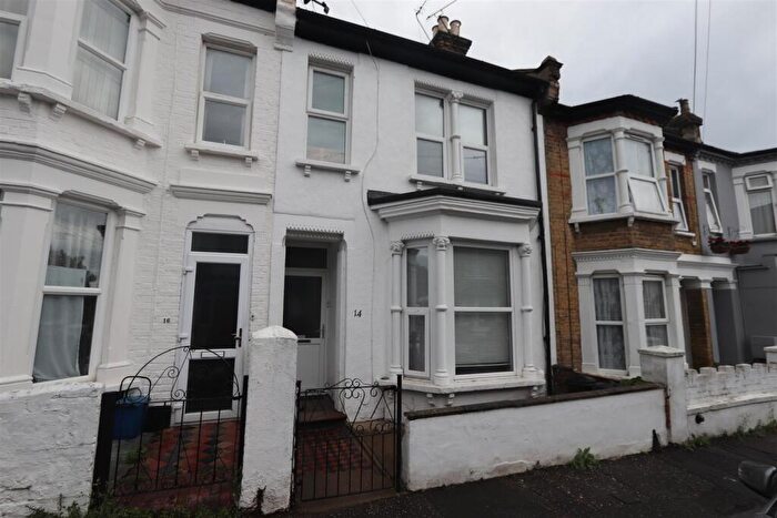 3 Bedroom Terraced House To Rent In Albert Road, Southend-On-Sea, SS1