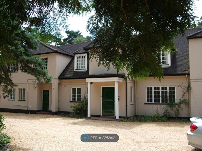 1 Bedroom Flat To Rent In Lakeside, Finchampstead, Wokingham, RG40