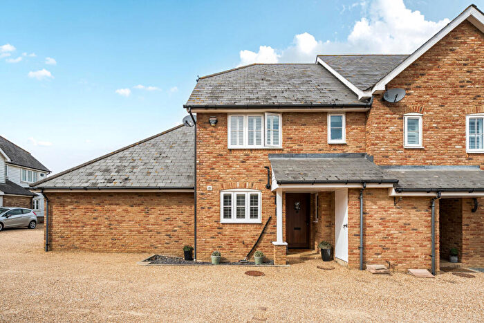 3 Bedroom End Of Terrace House For Sale In Russett Farm, Rainham, Gillingham, ME8