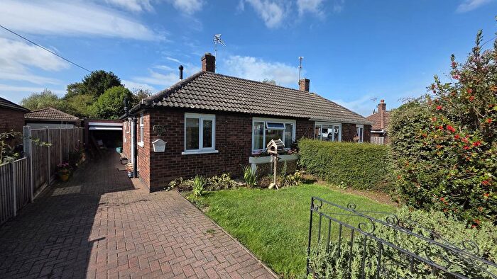 3 Bedroom Semi-Detached Bungalow For Sale In Wulfstan Drive, Long Itchington, CV47