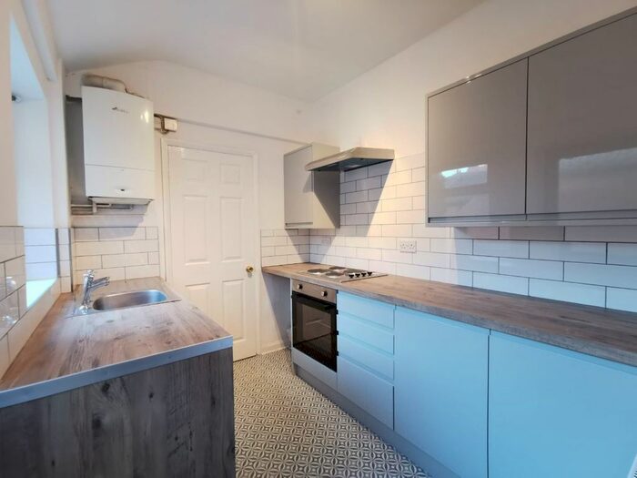 1 Bedroom Flat To Rent In Flat, Crowther Street, Castleford, WF10