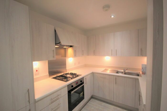 1 Bedroom Flat To Rent In Station Approach, South Ruislip, Middlesex, HA4