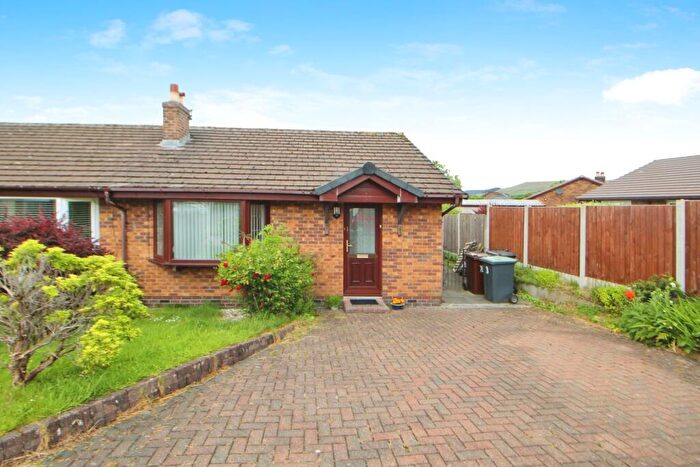 2 Bedroom Bungalow For Sale In Wiltshire Drive, Glossop, Derbyshire, SK13