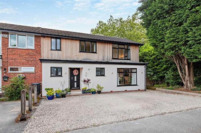 4 Bedroom Mews For Sale In Chestnut Close, Wilmslow, SK9