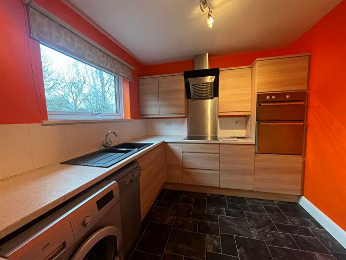 2 Bedroom Detached Bungalow To Rent In Bazes Shaw, New Ash Green, DA3