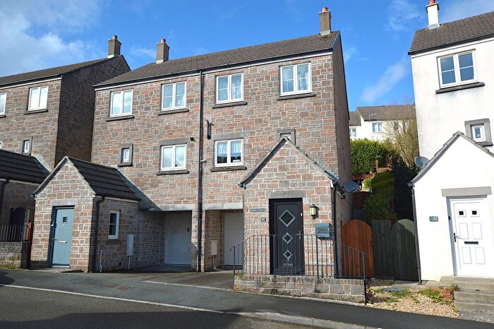 3 Bedroom Semi Detached House For Sale In Meadow Drive, Pillmere, Saltash, Cornwall, PL12