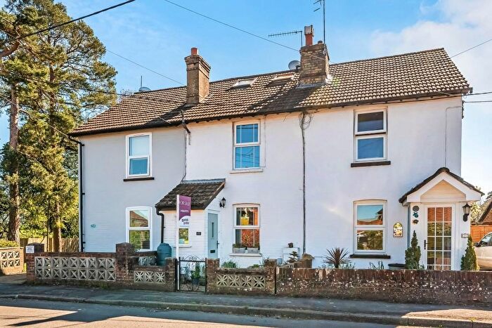 3 Bedroom House For Sale In Tweed Lane, Strood Green, Betchworth, RH3