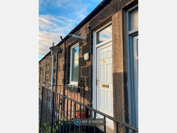 1 Bedroom Flat To Rent In Main Street, Stenhousemuir, Larbert FK5