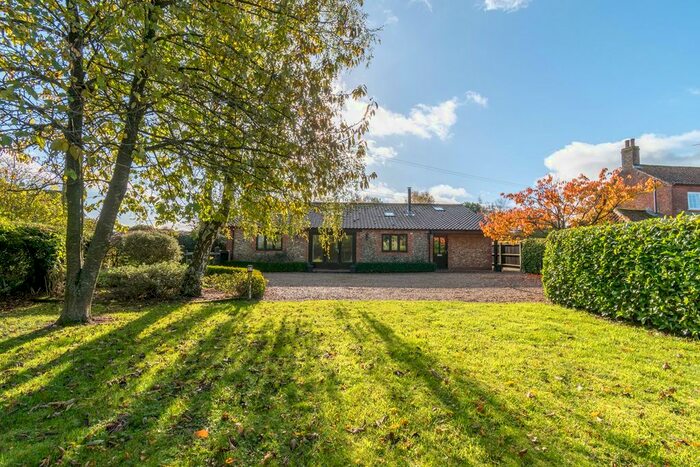 4 Bedroom Barn Conversion For Sale In Thumb Lane, Horningtoft, NR20