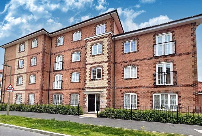 2 Bedroom Flat To Rent In Scots Pine Way, Didcot, OX11