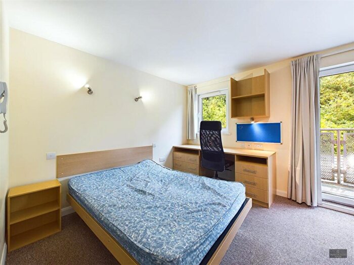 1 Bedroom Flat To Rent In Looe Road, Exeter, EX4