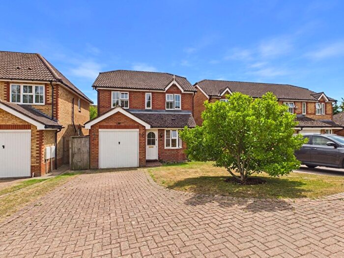 3 Bedroom Detached House For Sale In Lancaster Close, Hamstreet, TN26