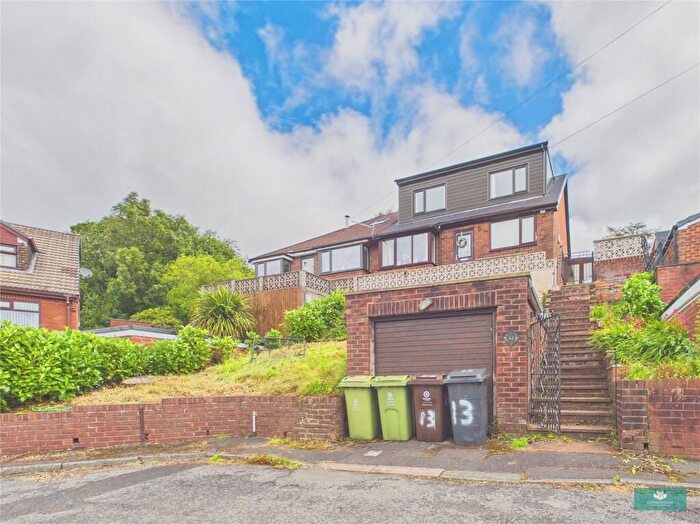 5 Bedroom Semi Detached House For Sale In New Royd Avenue, Lees, Oldham, OL4