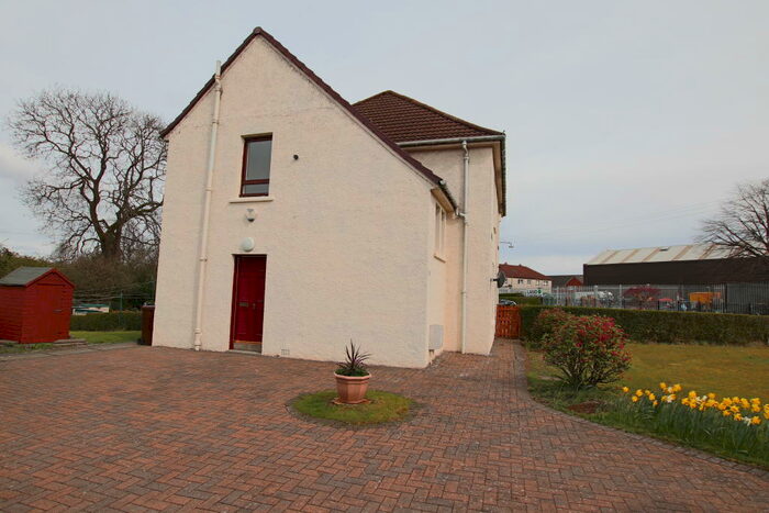 3 Bedroom Semi-Detached House To Rent In Glen Crescent, Yoker, G13