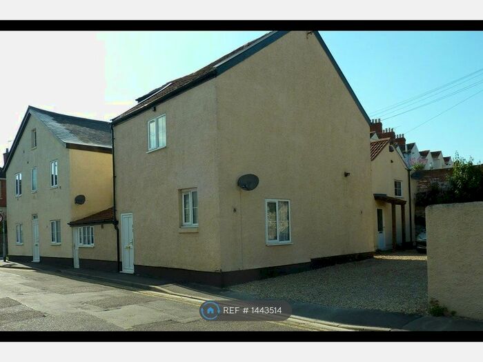 1 Bedroom Flat To Rent In Kingston Road, Taunton, TA2