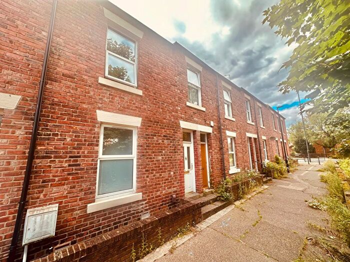 3 Bedroom Flat To Rent In Chippendale Place, Newcastle Upon Tyne, NE2