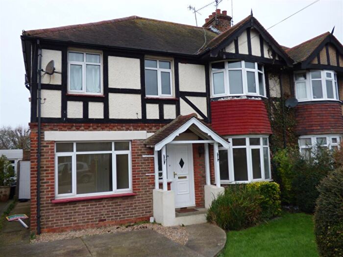 2 Bedroom Apartment To Rent In Ladydell Road, Worthing, BN11