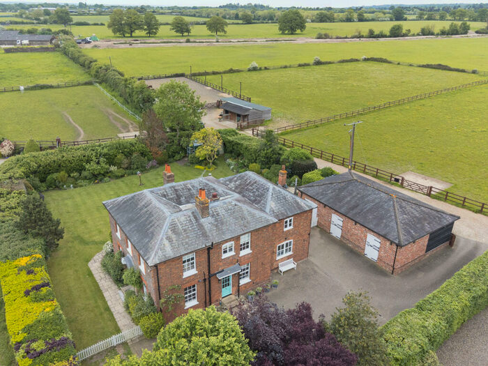 5 Bedroom Detached House For Sale In Howe Lane, Binfield, RG42