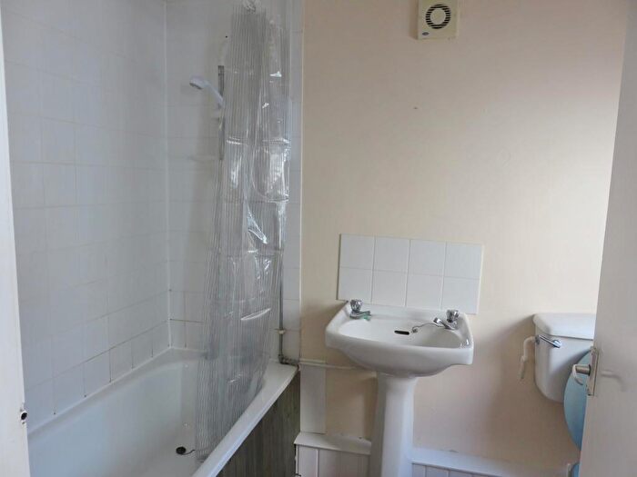 3 Bedroom Terraced House For Sale In Leonard Street, Hull, HU3