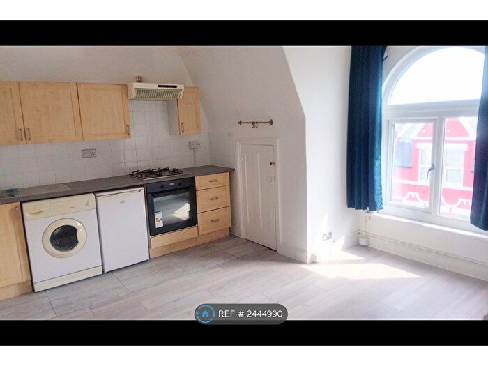 1 Bedroom Flat To Rent In Tottenham Lane, London, N8