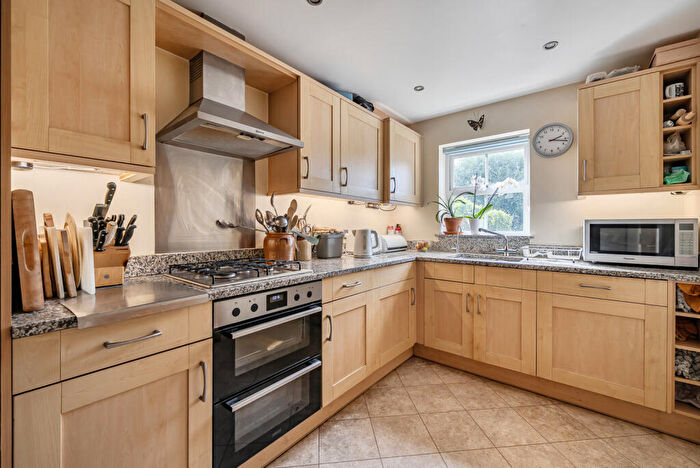 3 Bedroom End Of Terrace House For Sale In Eastview Road, Wargrave, Reading, Berkshire, RG10