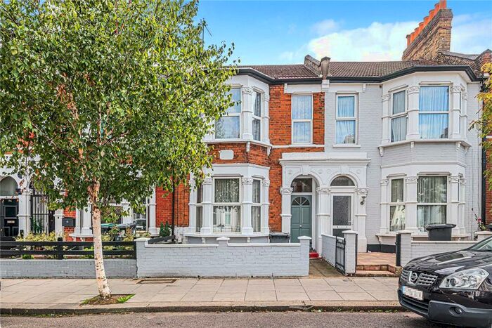 3 Bedroom Terraced House To Rent In Frobisher Road, Harringay, London, N8