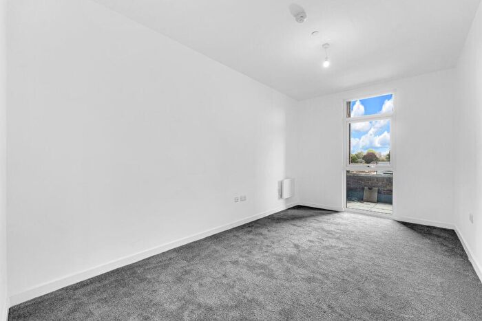 2 Bedroom Flat To Rent In Cotton Gardens, Bolton, Greater Manchester, BL1
