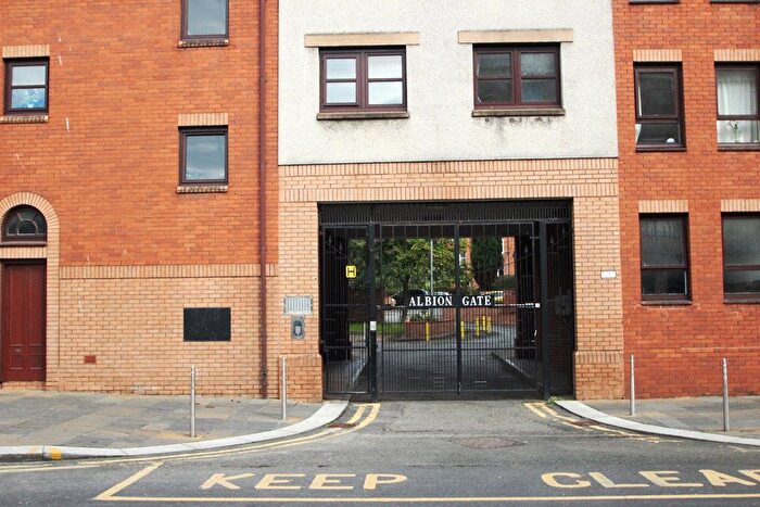 Detached House To Rent In Albion Gate (Parking), Glasgow, G1