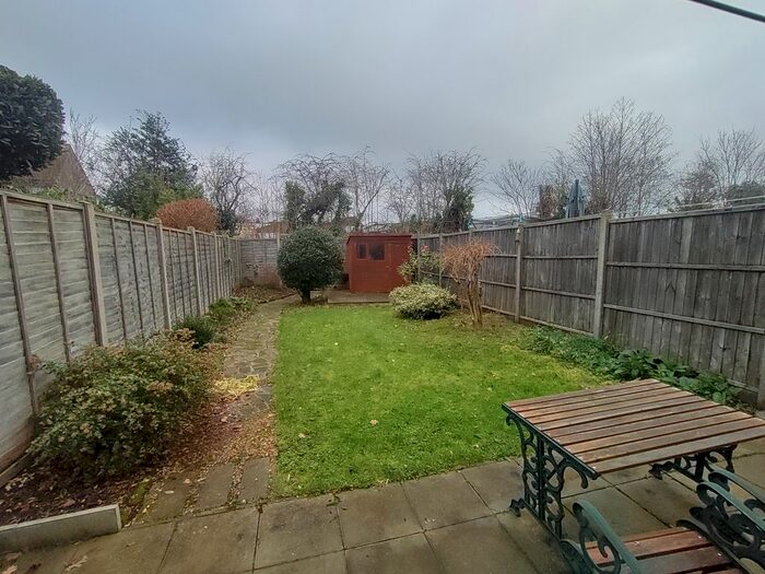 1 Bedroom Flat To Rent In Waldegrave Road, London, W5