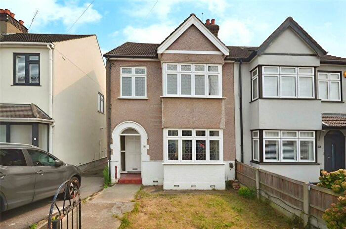 3 Bedroom Semi-Detached House To Rent In Minster Way, Hornchurch, RM11