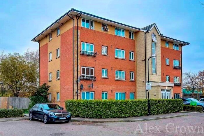 2 Bedroom Flat To Rent In Hudson Way, London N9