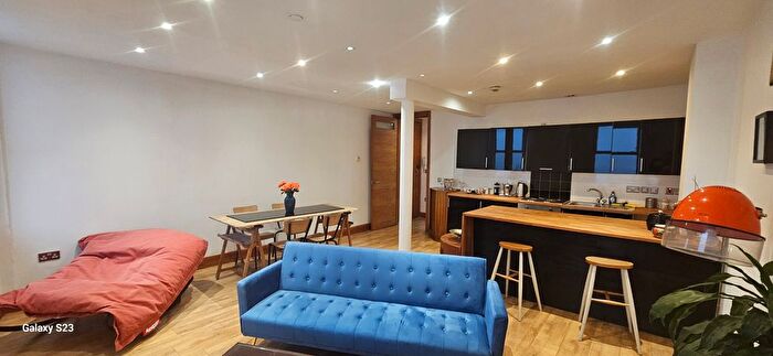 2 Bedroom Flat To Rent In High Street, Margate, CT9