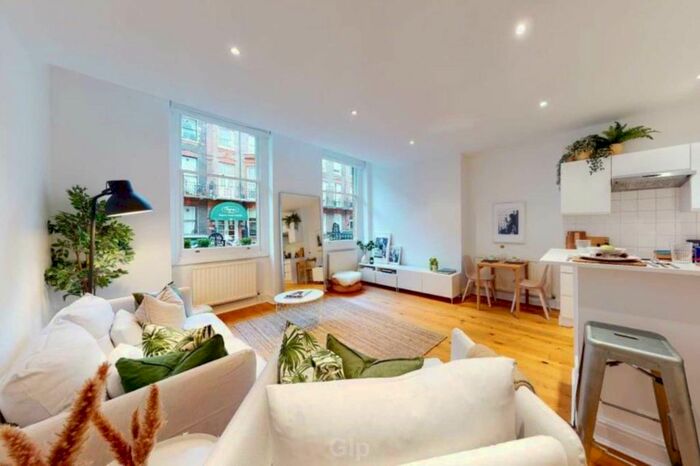 1 Bedroom Flat To Rent In Nottingham Place, Marylebone, W1U