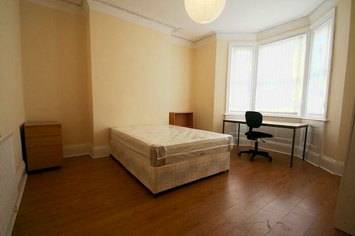 2 Bedroom Apartment To Rent In Fourth Avenue, Heaton, Newcastle Upon Tyne, NE6