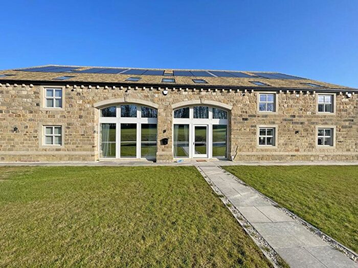 5 Bedroom Mews To Rent In Harewood Avenue, Harewood, LS17