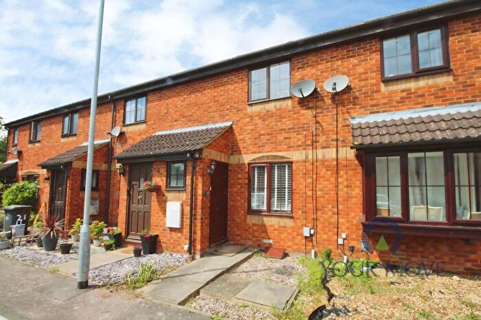 2 Bedroom Terraced House To Rent In Howard Close, Wilstead, Bedford, Bedfordshire, MK45