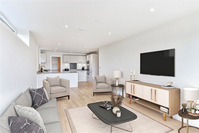 2 Bedroom Flat For Sale In Highmoor Road, Poole, Dorset, BH14