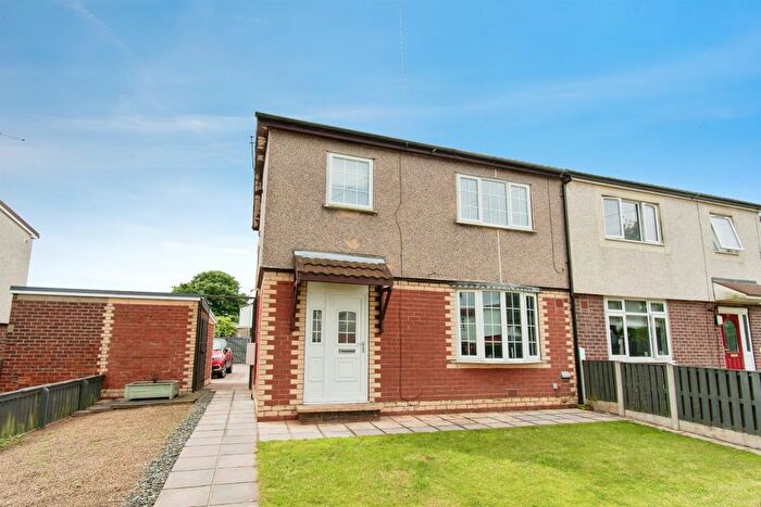 3 Bedroom Semi-Detached House For Sale In Queens Park Drive, Castleford, WF10