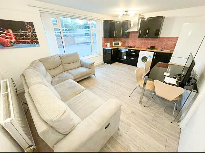 3 Bedroom Flat To Rent In Berkeley PrecinctEcclesall RoadSheffield, S11